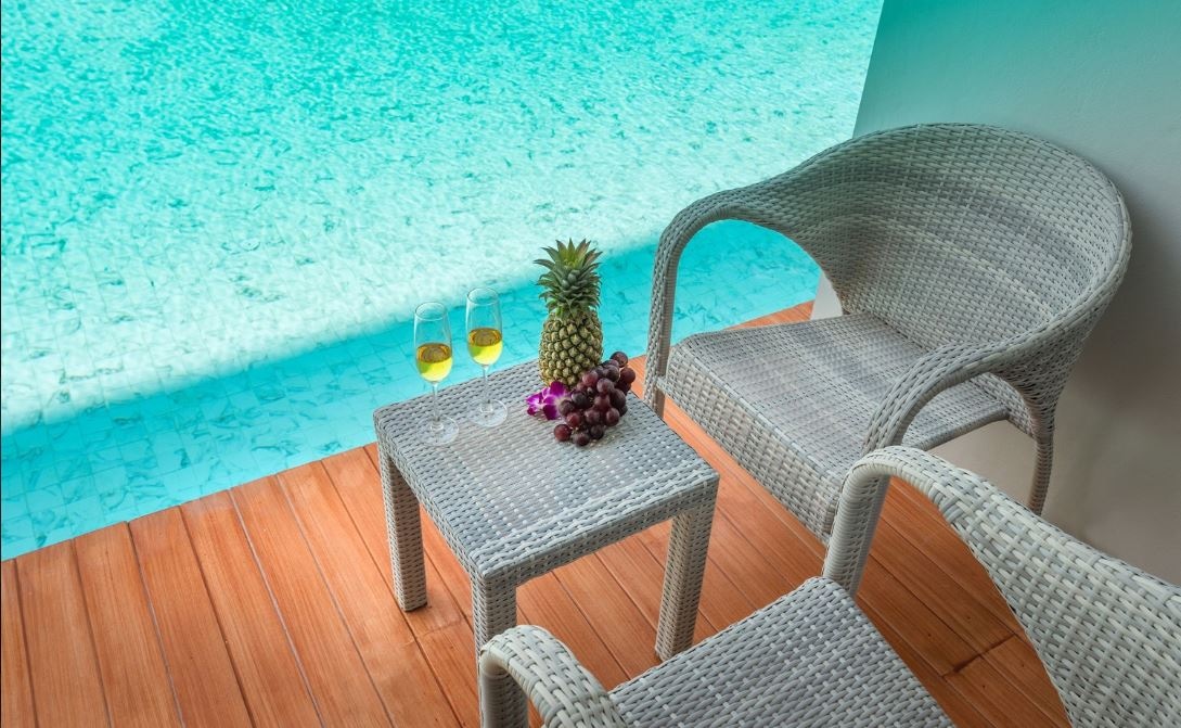 rooms-deluxe-pool-access