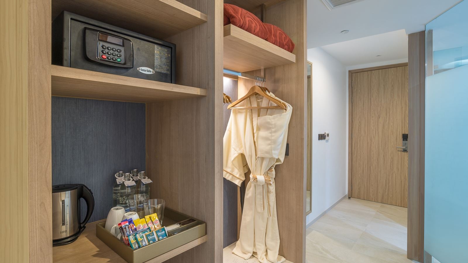 rooms-family-residence