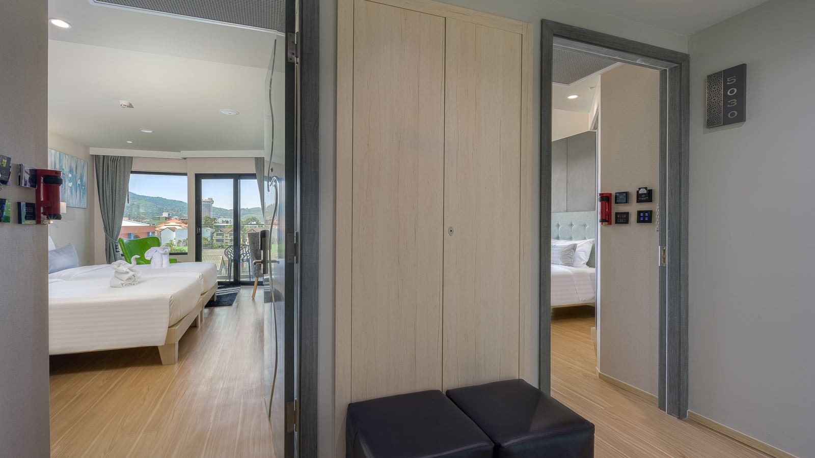 rooms-2-bedrooms-premier-family-unit