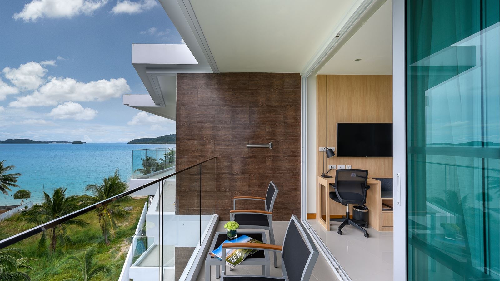 rooms-one-bedroom-seaview-suite