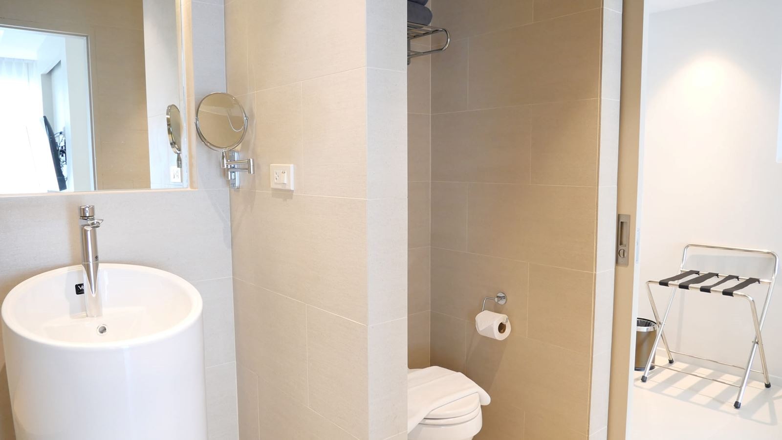 rooms-2-bedroom-pool-access