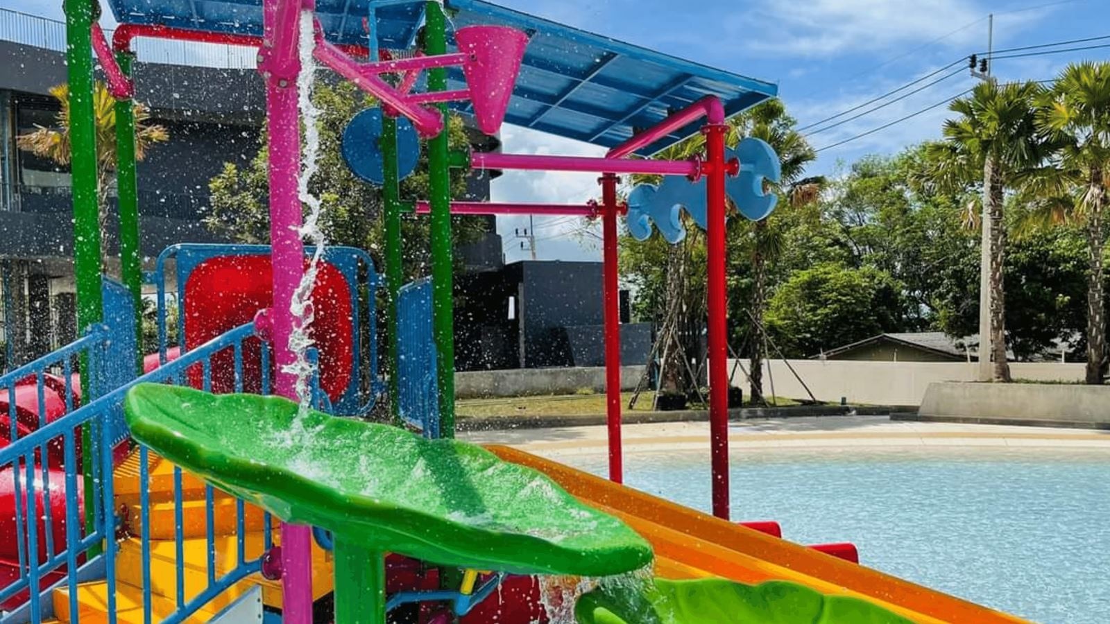 pools-outdoor-childrens-pool