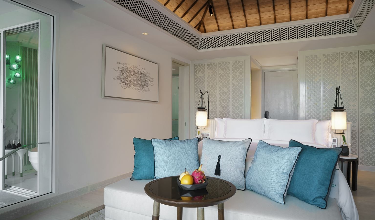 rooms-premium-ocean-pool-suite