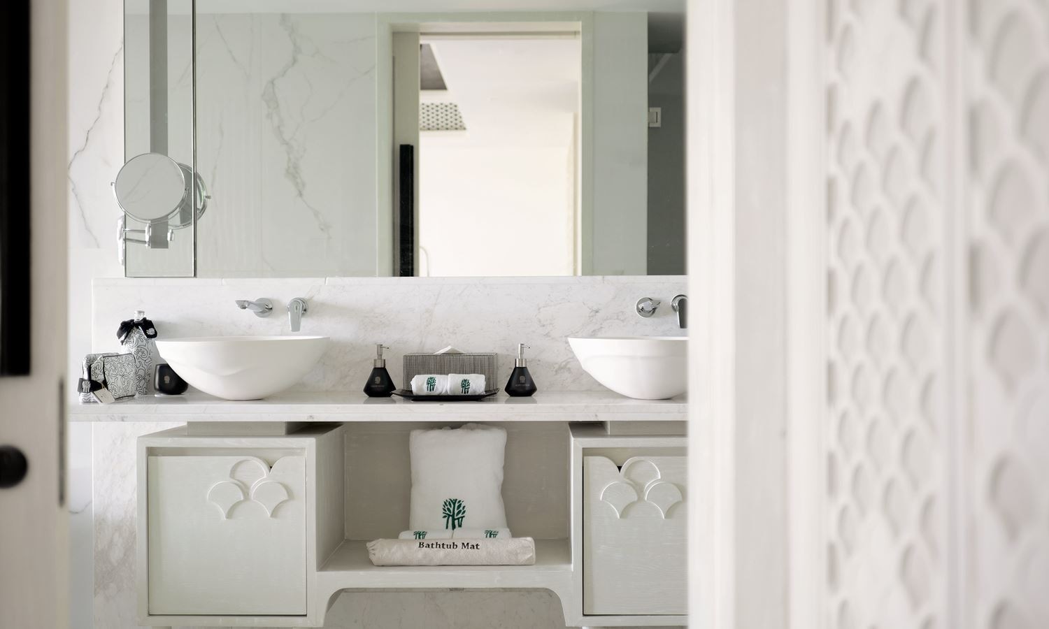 rooms-premium-ocean-pool-suite