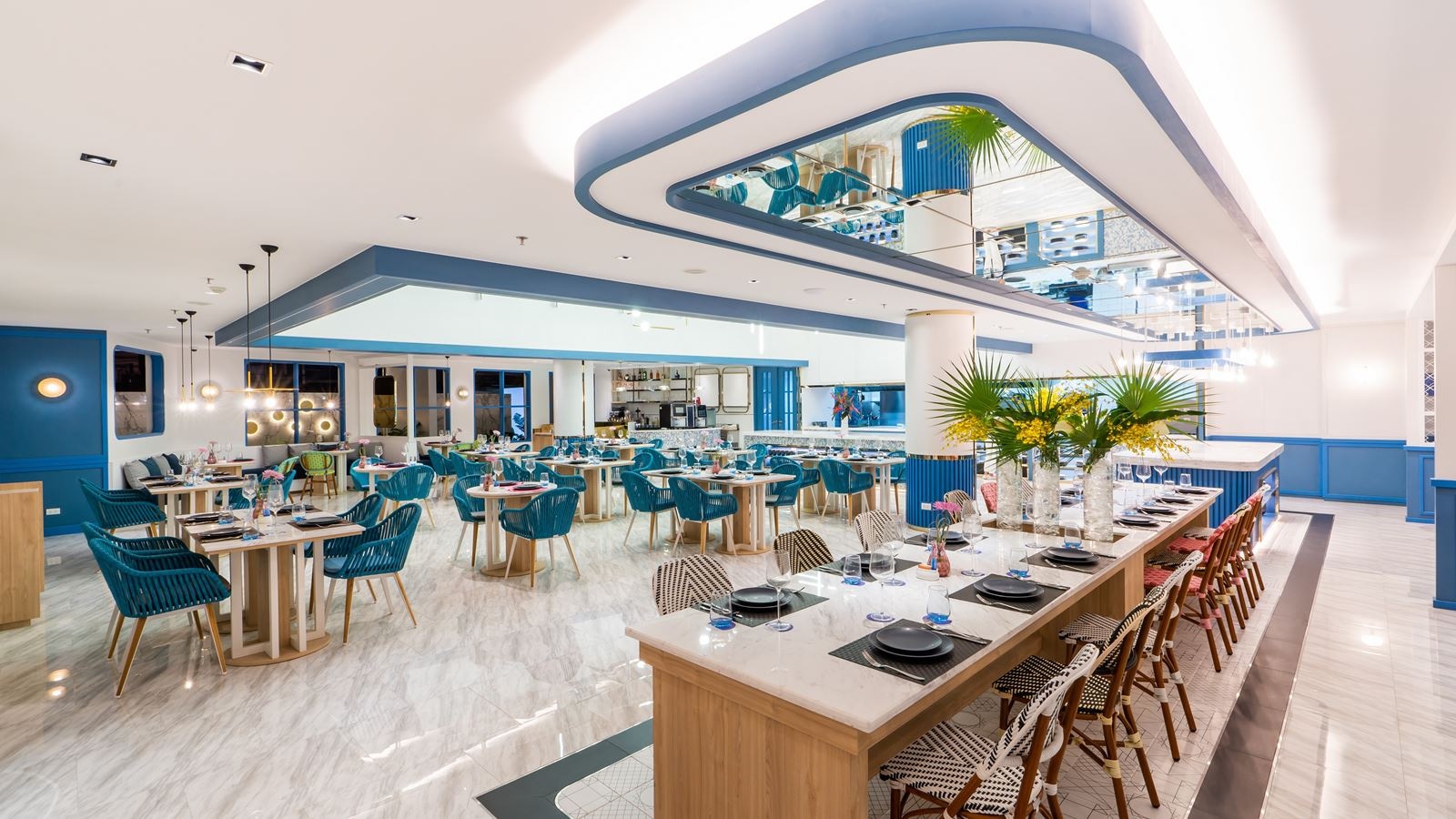 restaurants-charm-all-day-dinning