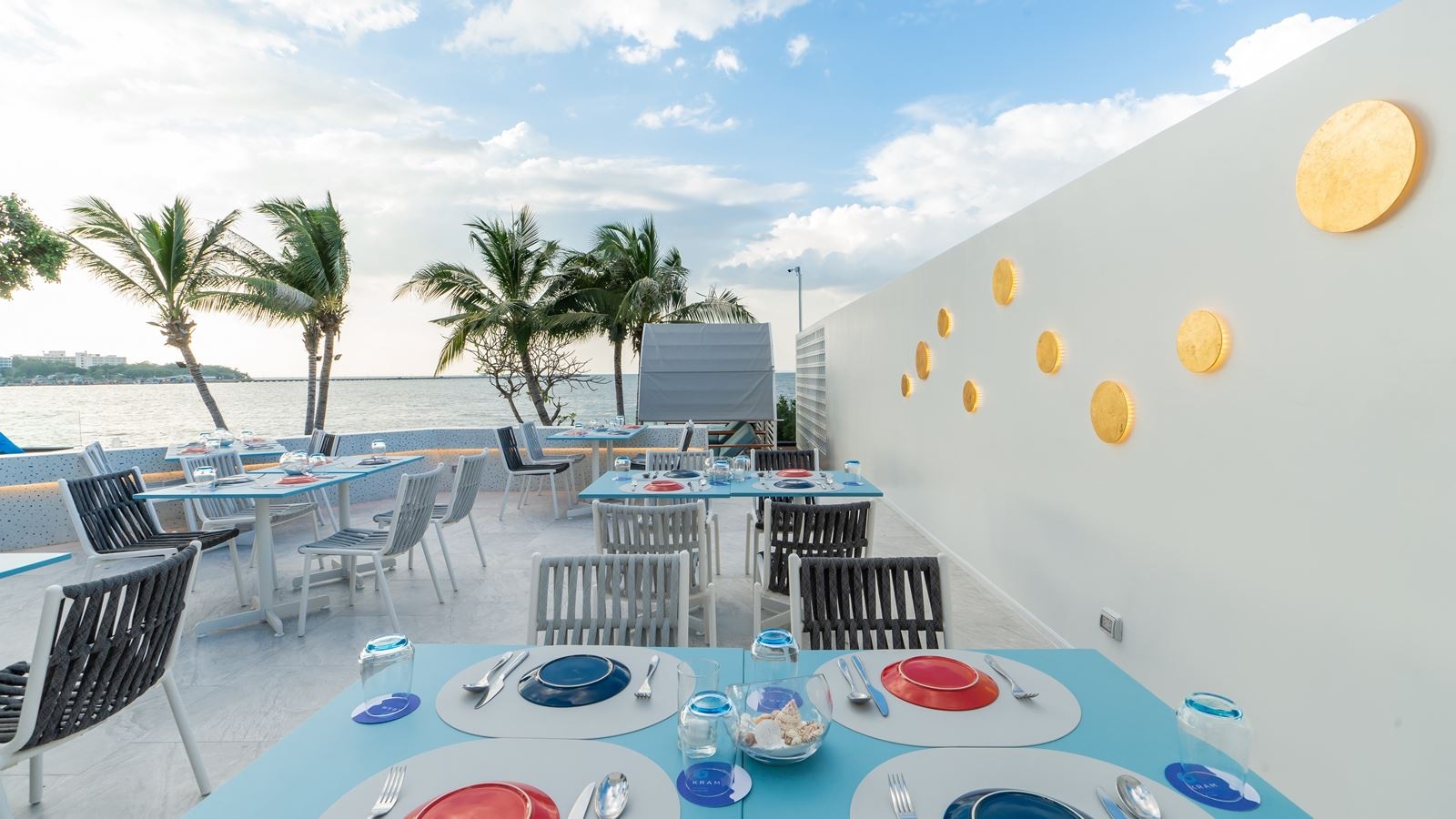 bars-kloud-beach-bar