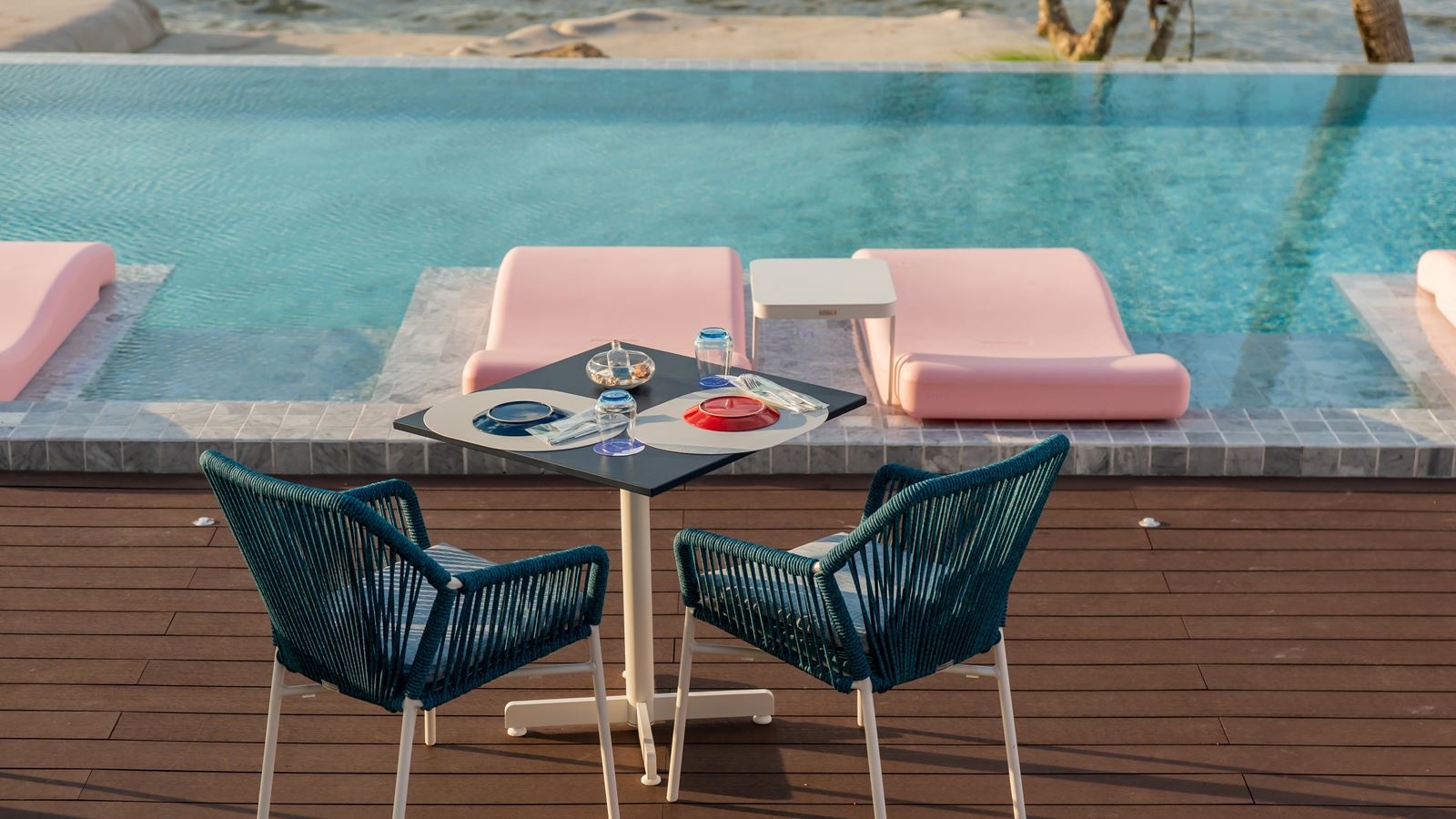 bars-kloud-beach-bar