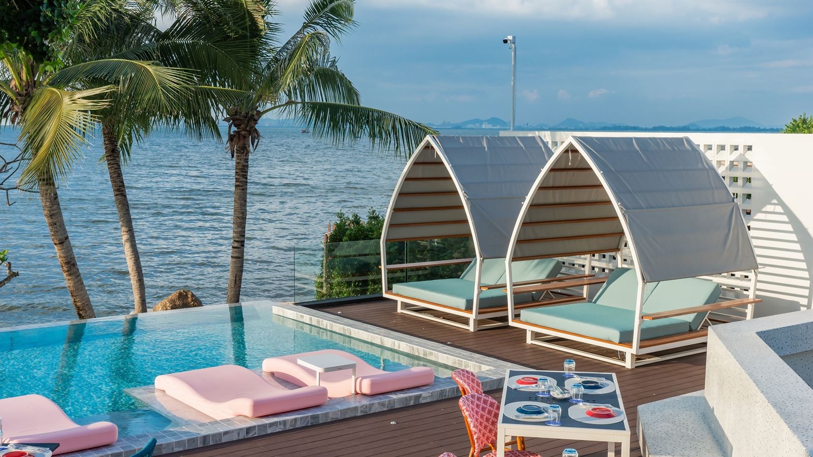 bars-kloud-beach-bar