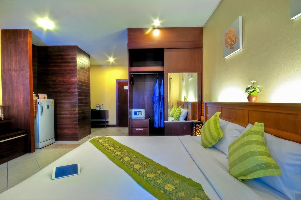 rooms-deluxe-city-view