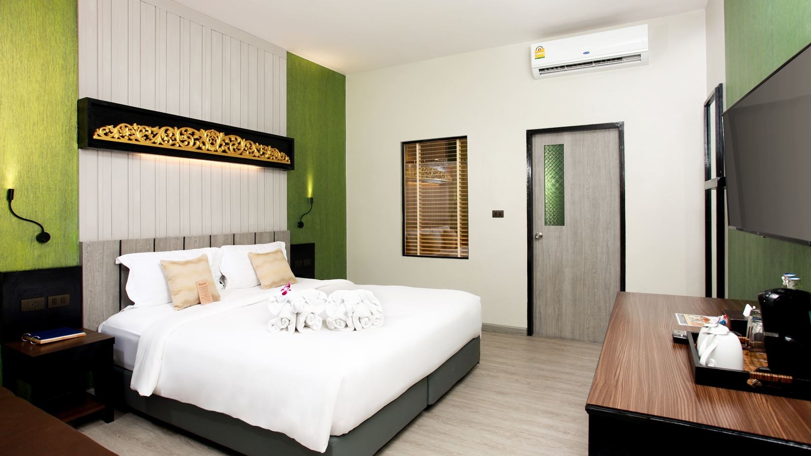 rooms-superior-child-sharing-bed