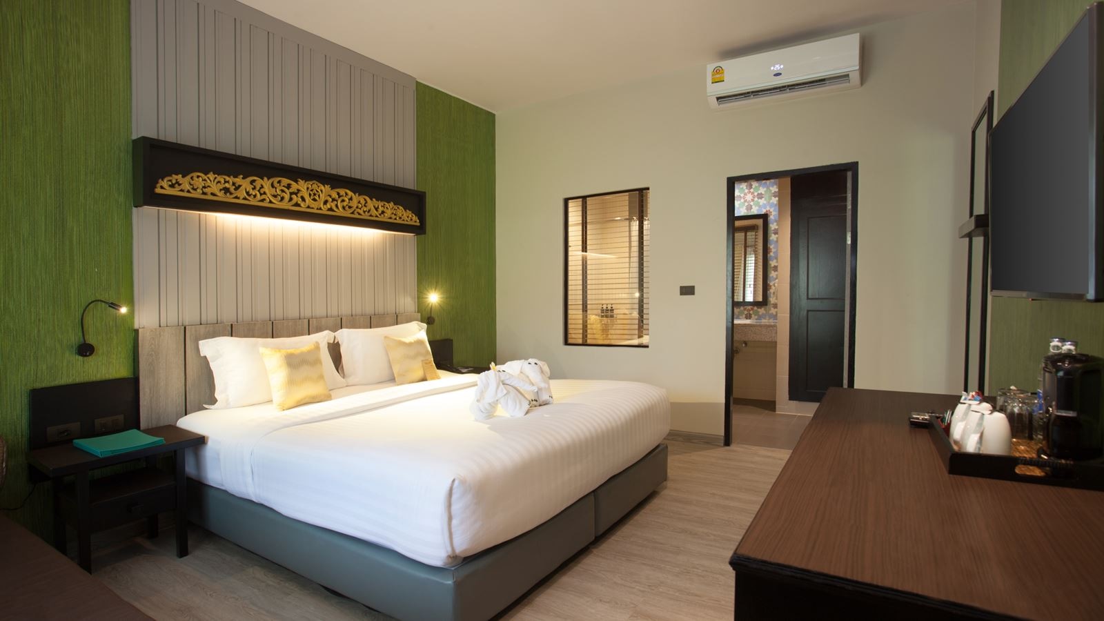 rooms-superior-child-sharing-bed