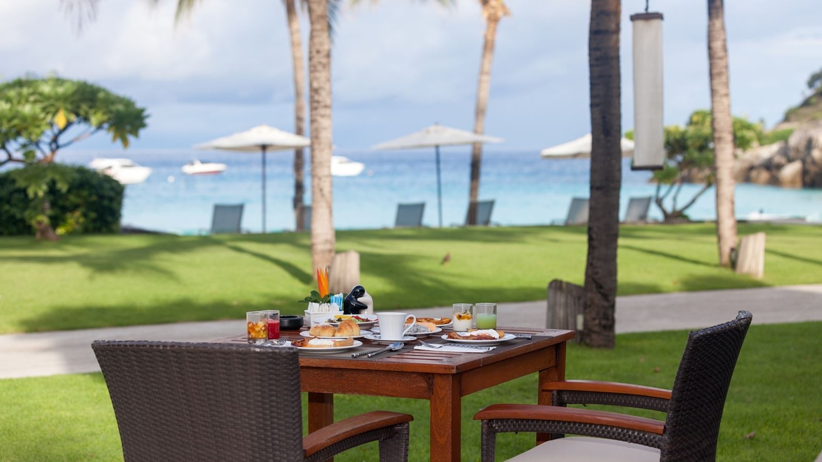 restaurants-earth-cafe