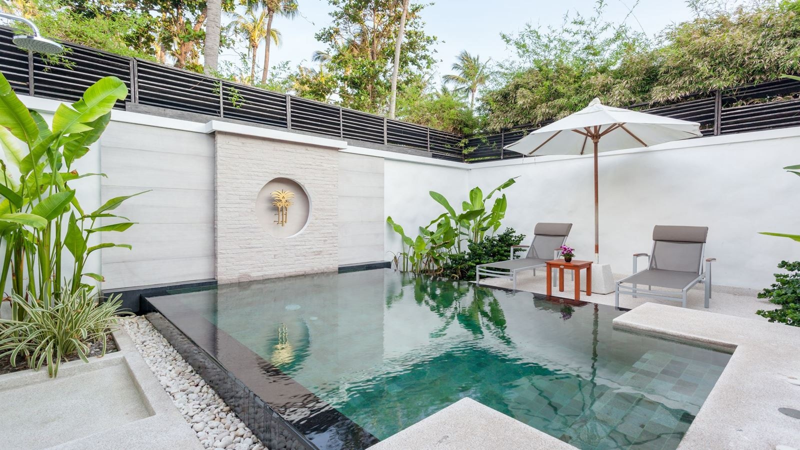 rooms-grand-deluxe-pool-villa-with-partial