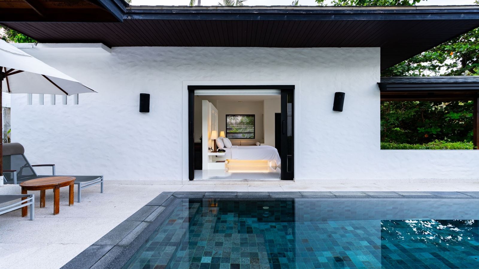 rooms-grand-deluxe-premium-pool-villa-with-seaview