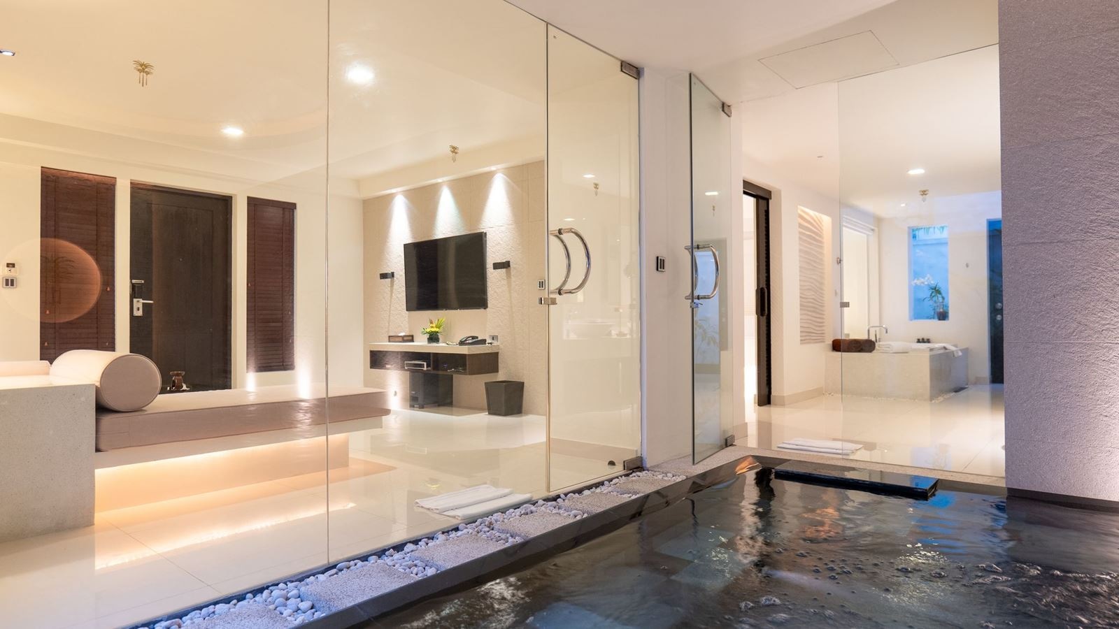 rooms-spa-pool-suite