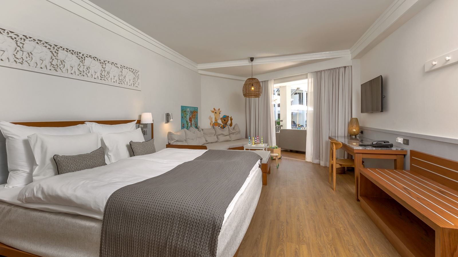 rooms-lollo-and-bernie-suite