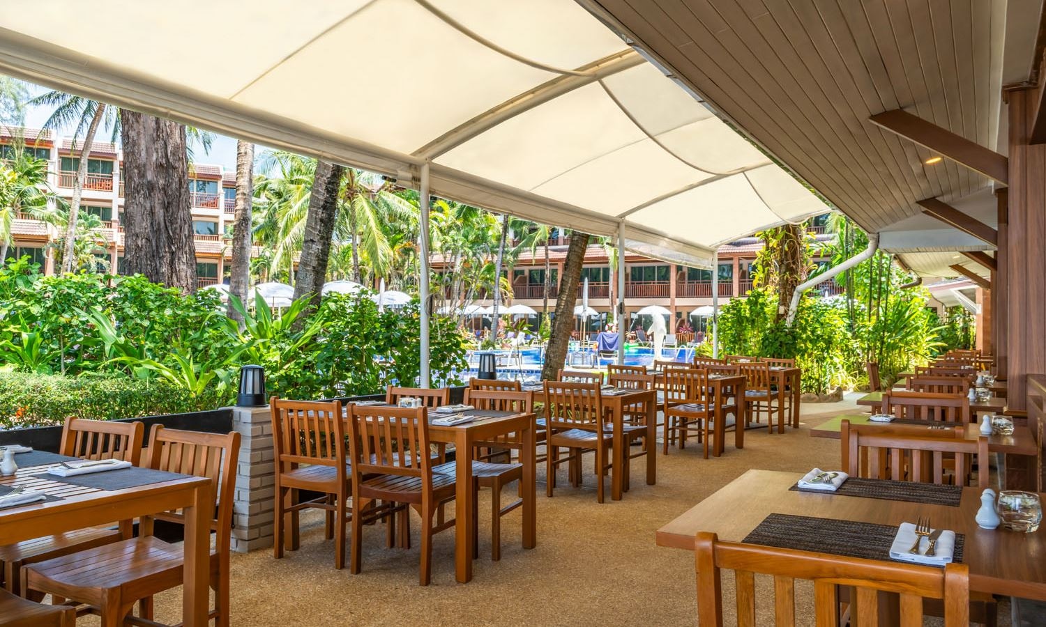 restaurants-the-beach-restaurant