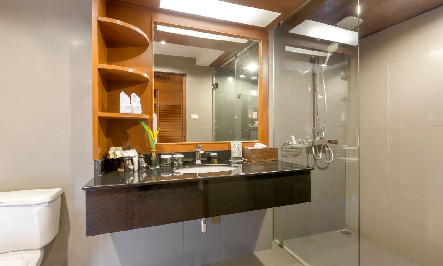 rooms-deluxe-bungalow