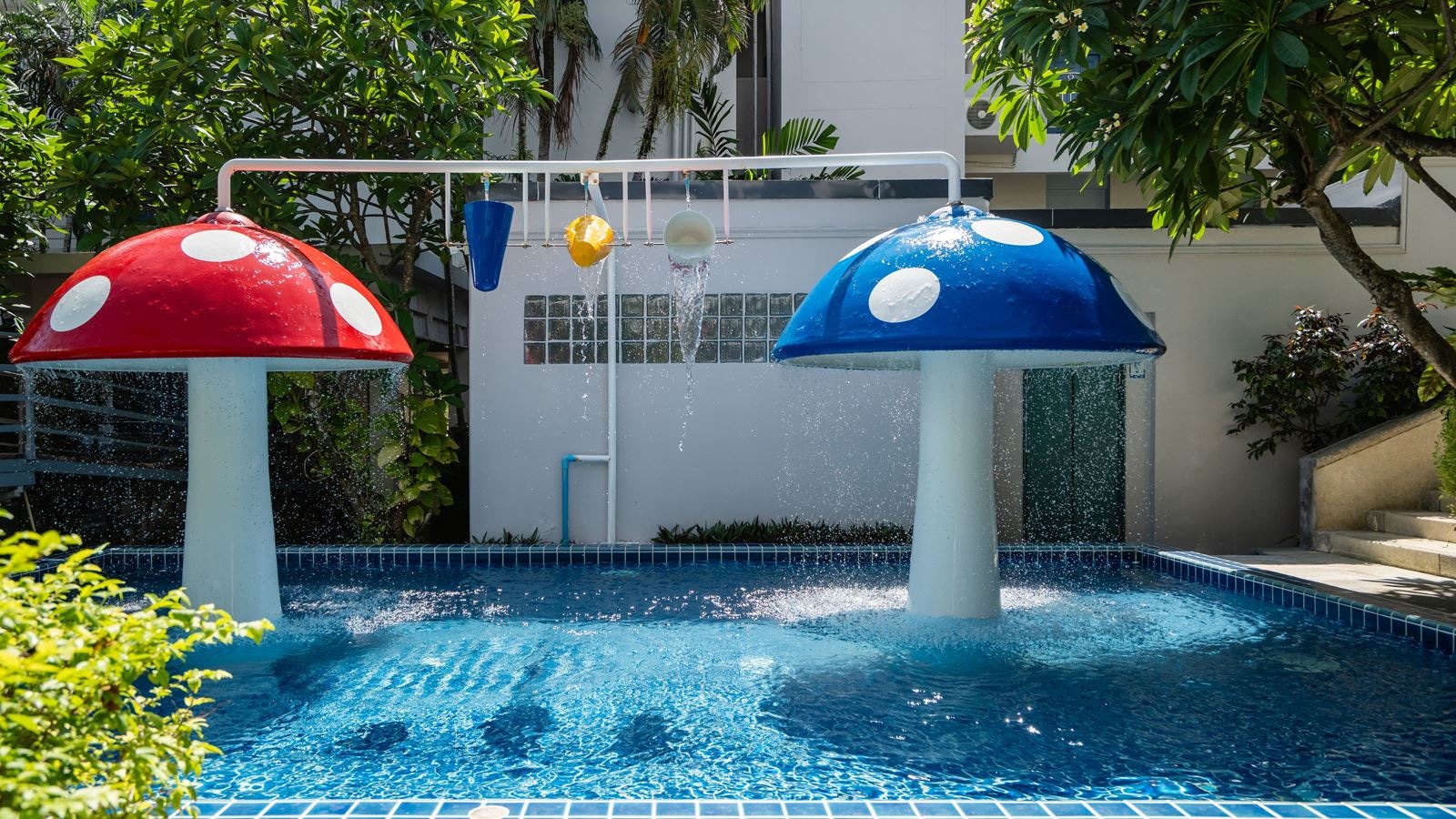 pools-outdoor-childrens-pool