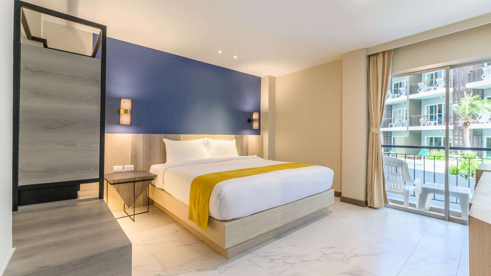 rooms-superior-comfy-room