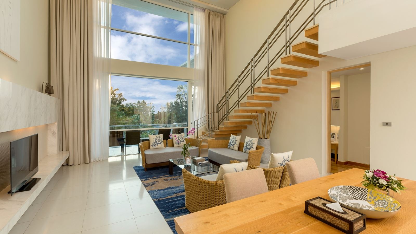 rooms-4-bedroom-penthouse-pool-suite-with-kitchen