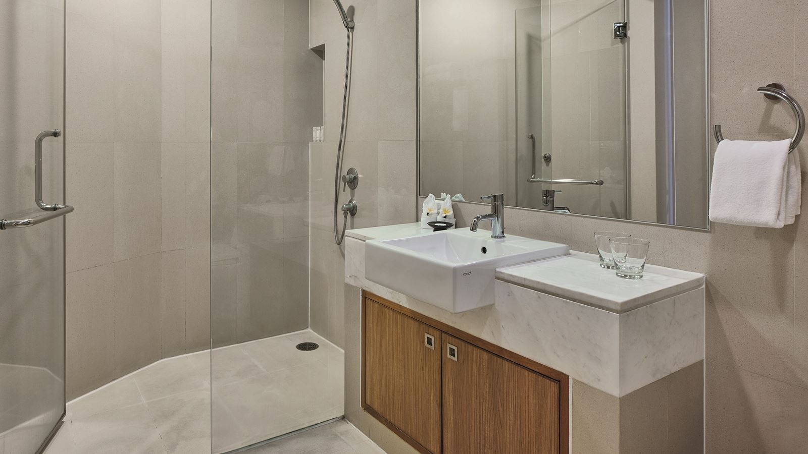 rooms-deluxe-room