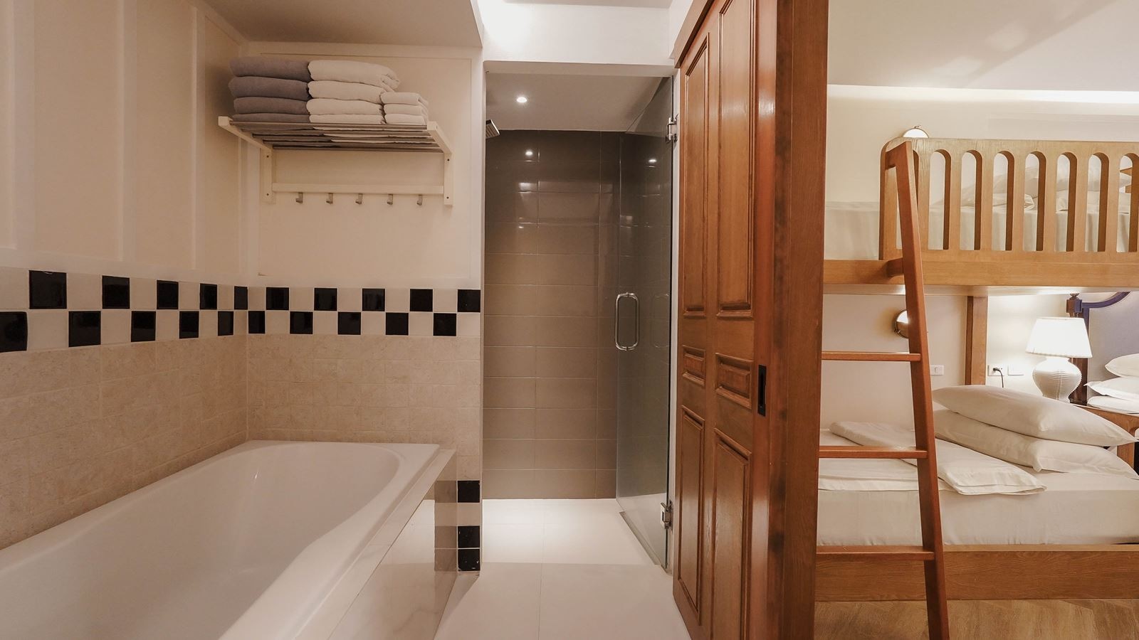 rooms-family-room