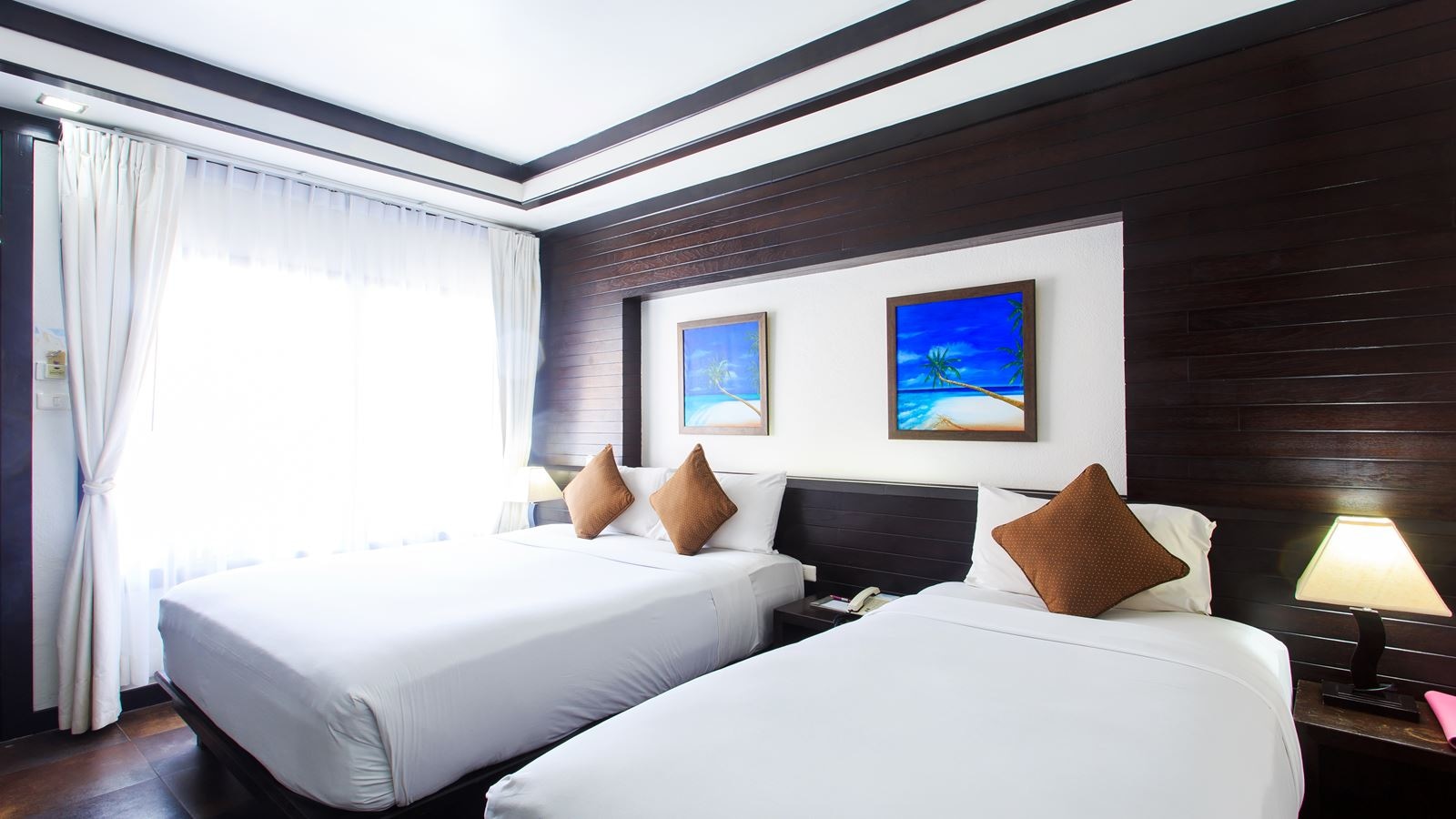 rooms-superior-pool-side