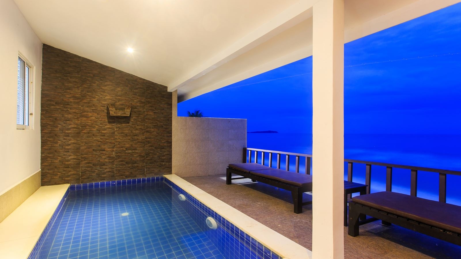 rooms-beach-front-pool-villa