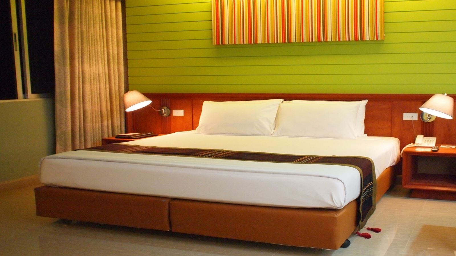 rooms-long-beach-suite