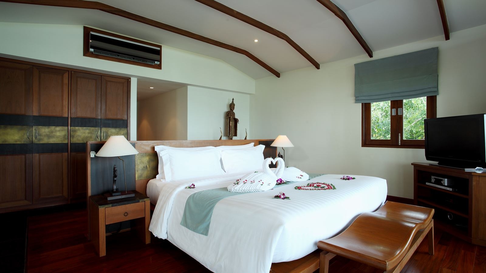 rooms-3-bedroom-grand-sea-view-pool-villa