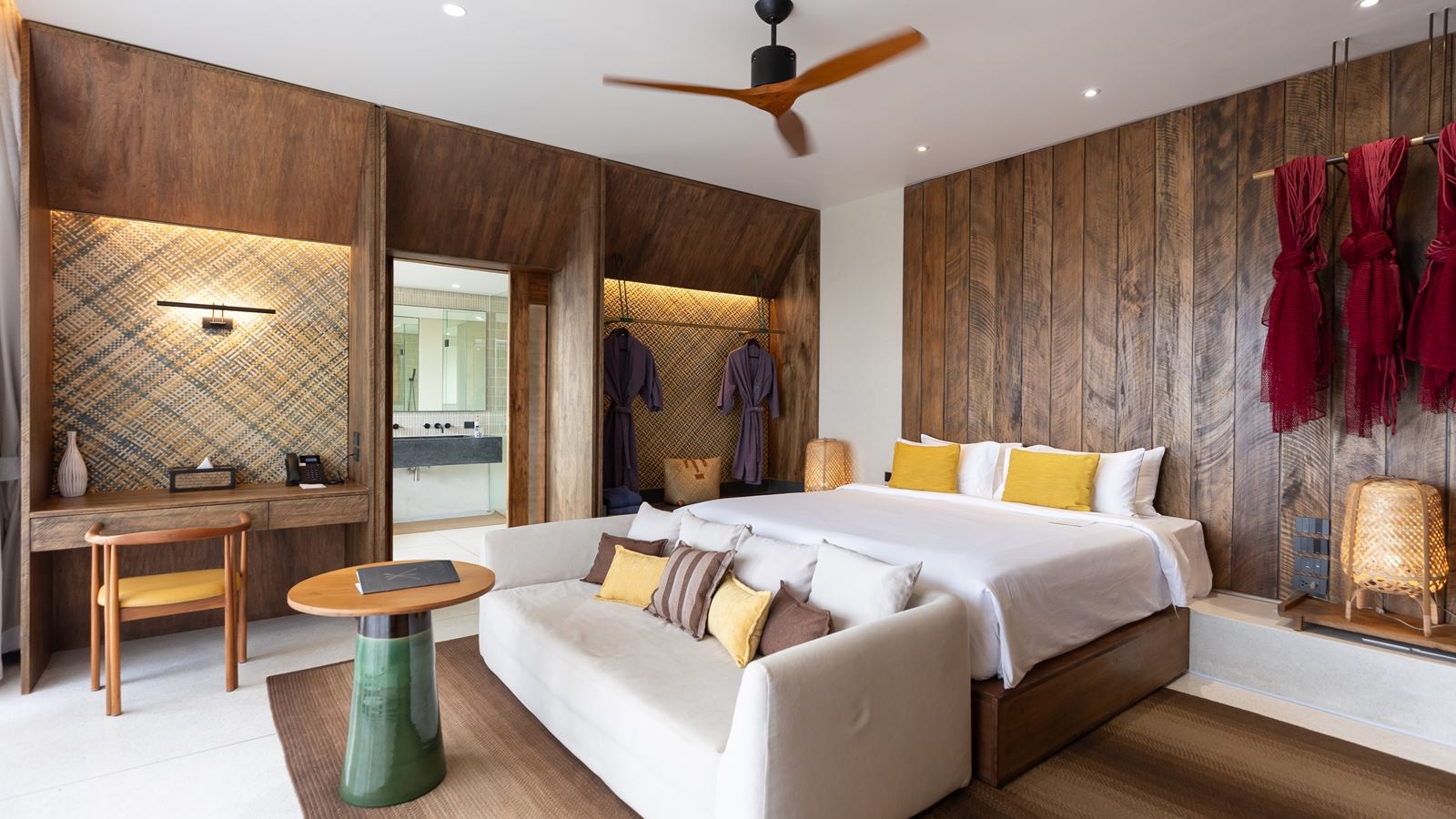 rooms-lux-2bedroom-garden-view-pool-villa