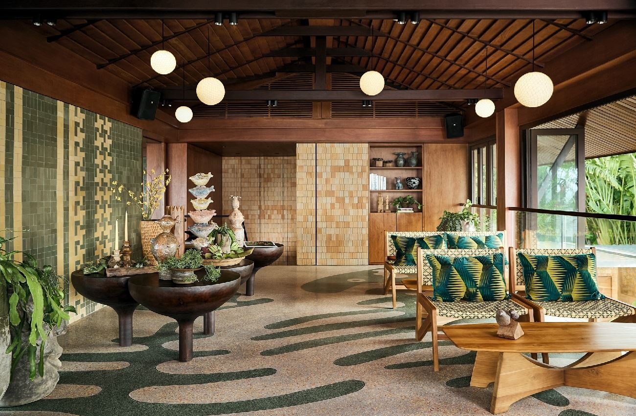 bars-laku-beach-club