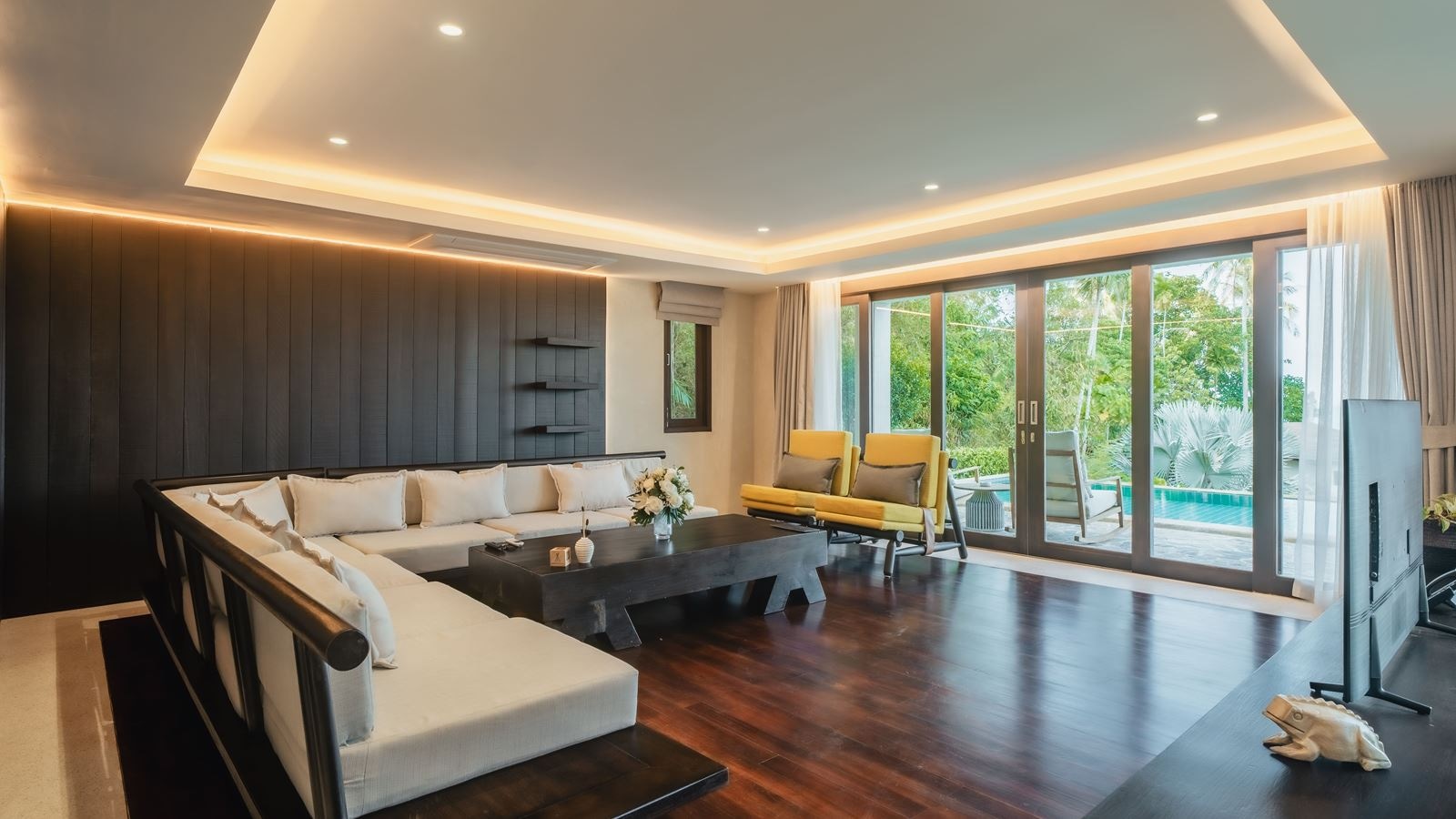 rooms-lux-3-bedroom-grand-sea-view-pool-villa