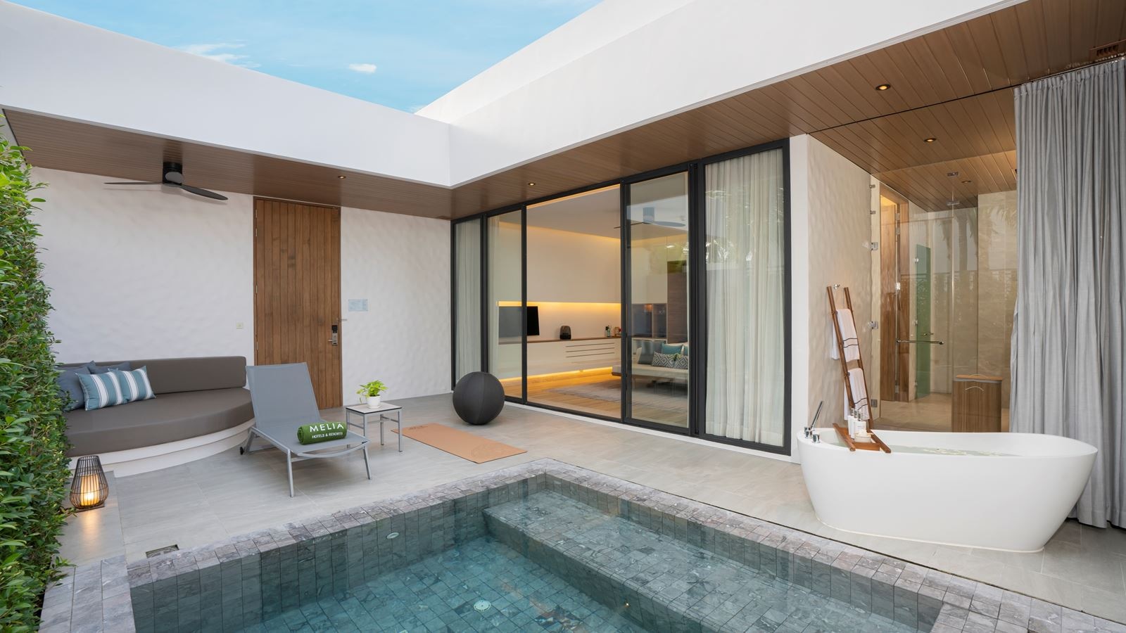 rooms-one-bedroom-wellness-villa-with-private-pool