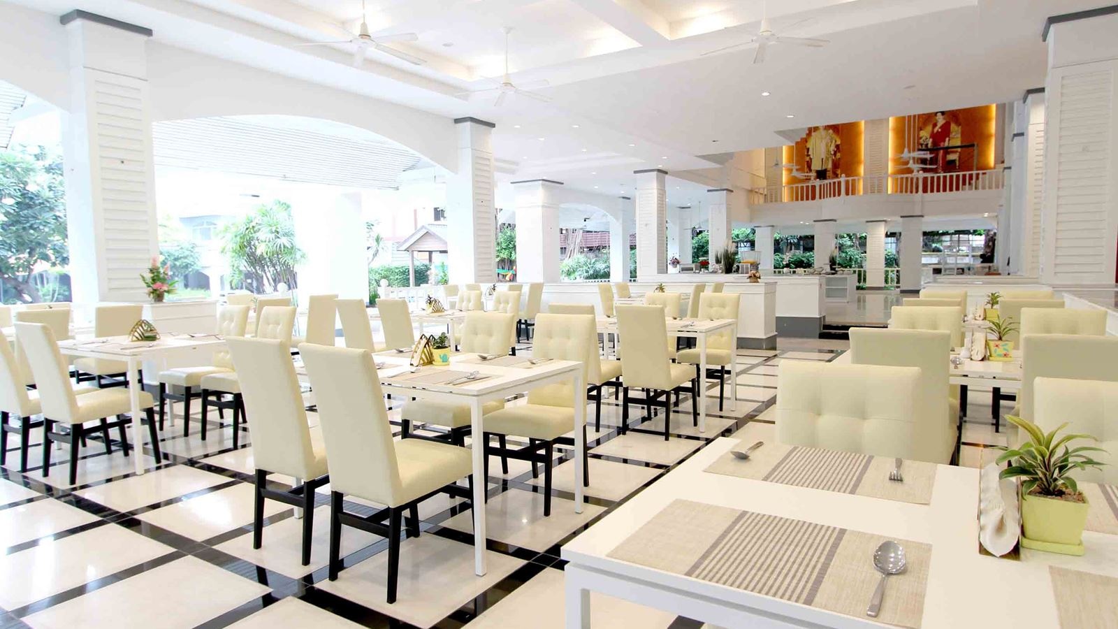 restaurants-the-pooh-restaurant