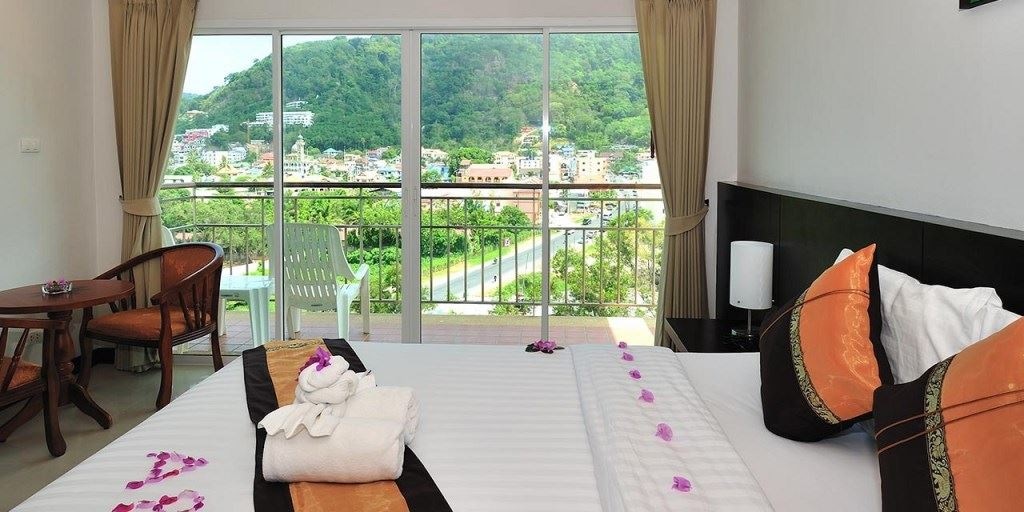 rooms-superior-room