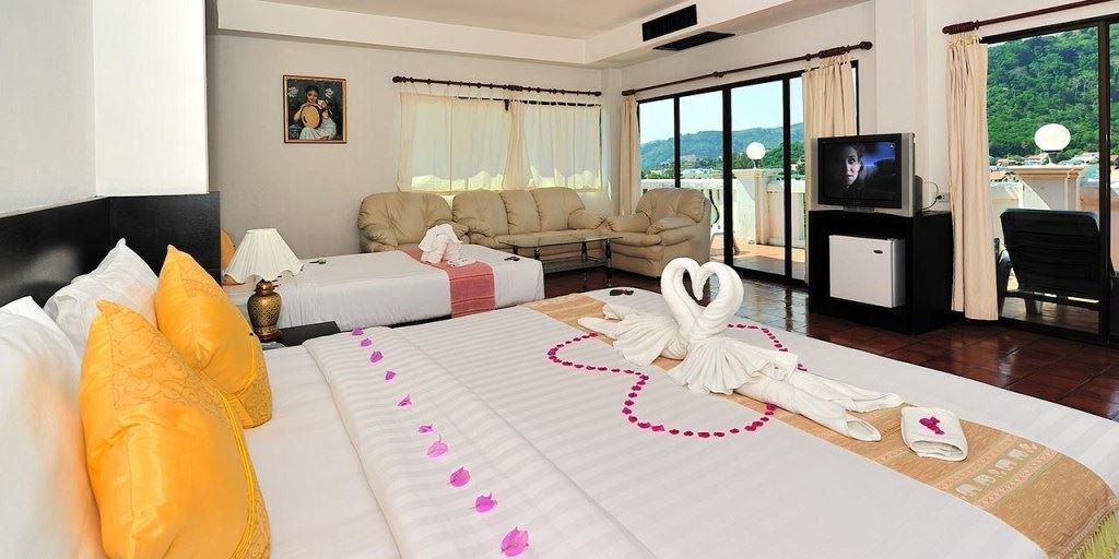 rooms-deluxe-room