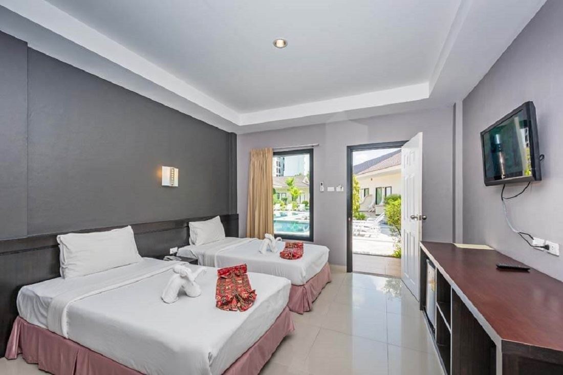 rooms-deluxe-bungalow-pool-access