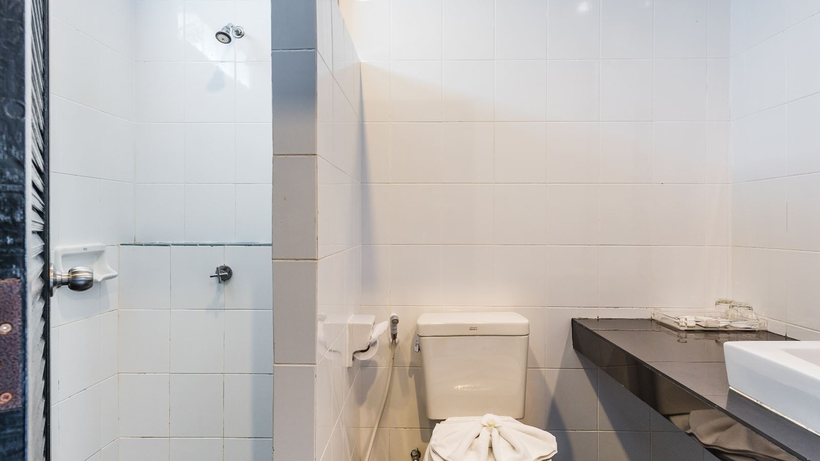 rooms-deluxe-bungalow