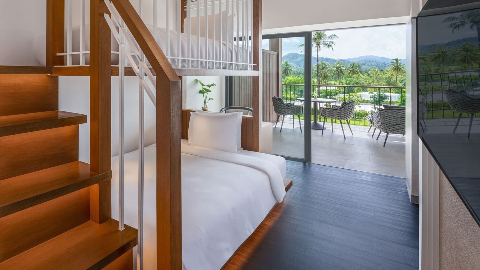 rooms-two-bedroom-family-suite-garden-view