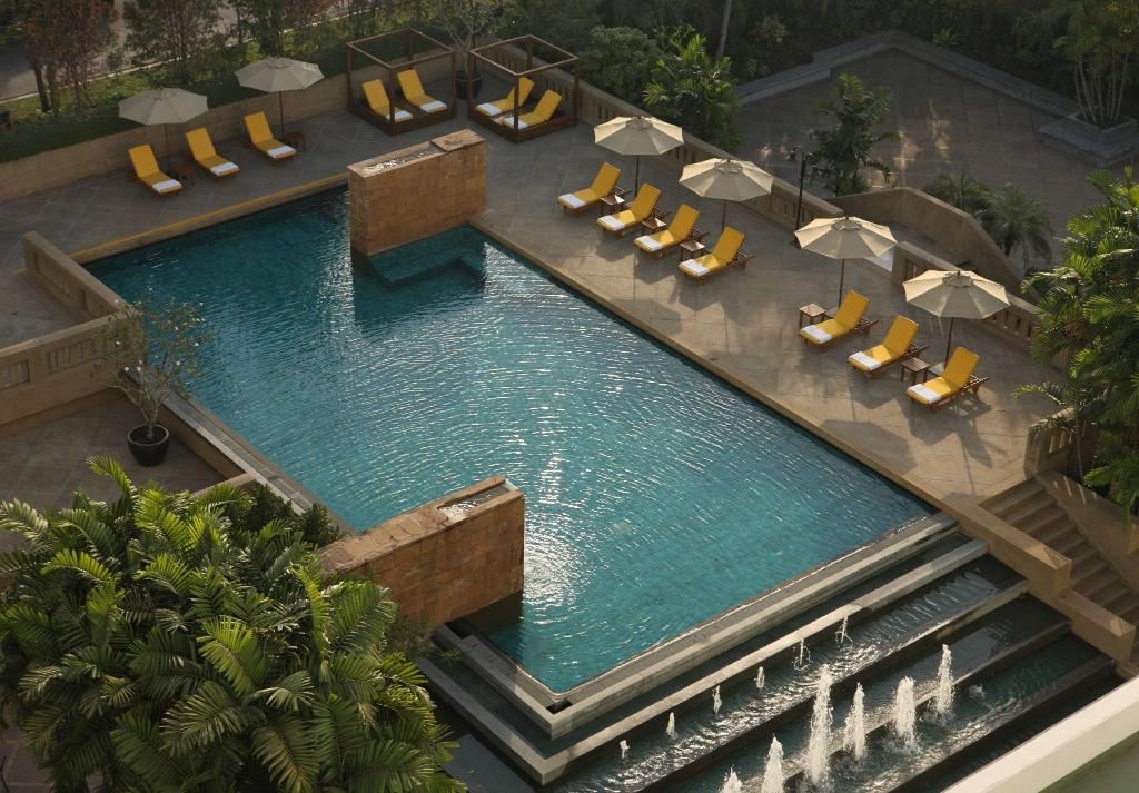 pools-outdoor-pool