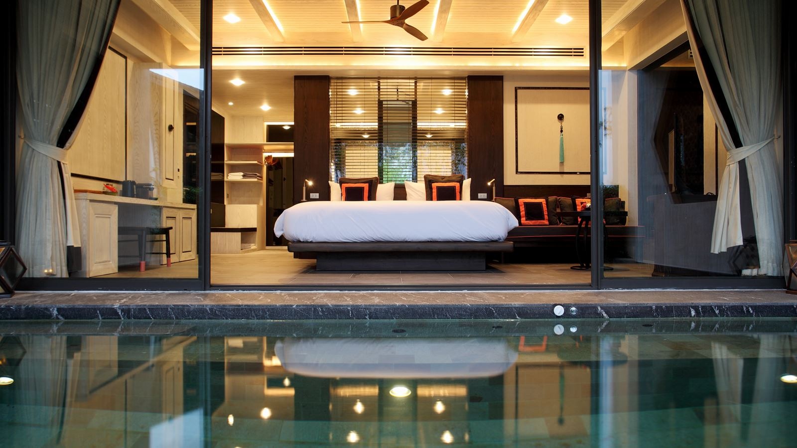 rooms-baba-pool-suite
