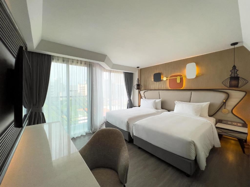 rooms-deluxe-twin-bed-room