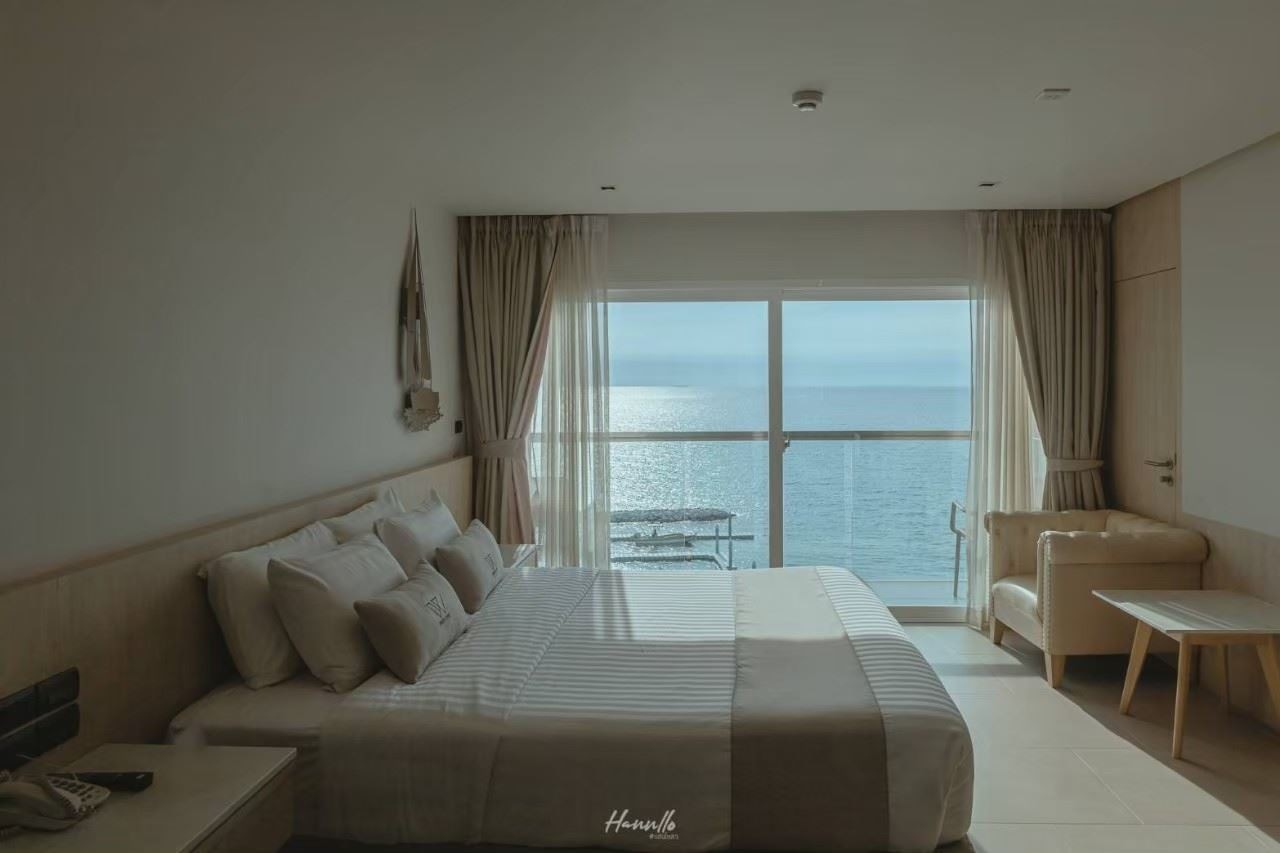 rooms-deluxe-double-seaview