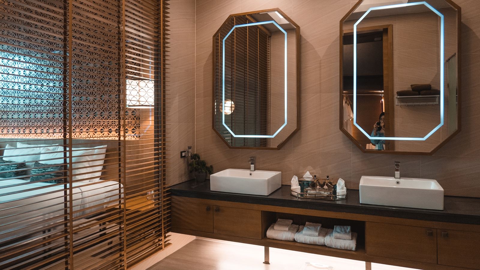 rooms-pool-villa-family