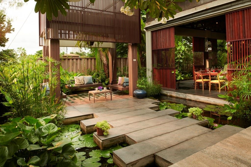 restaurants-lets-sea-hua-hins-beach-restaurat