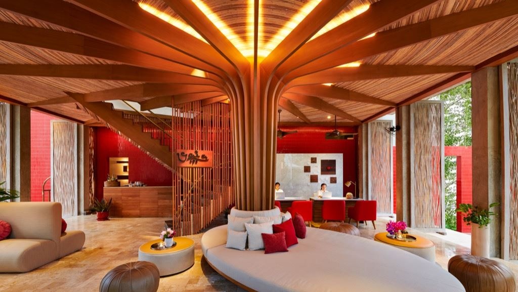 bars-breze-lobby-bar