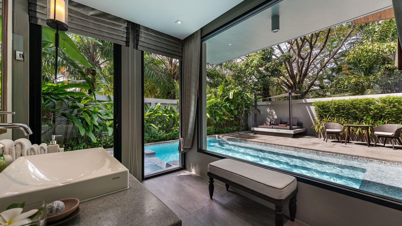 rooms-grand-deluxe-pool-villa