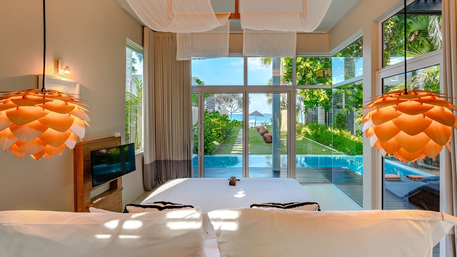 rooms-beachfront-pool-suite
